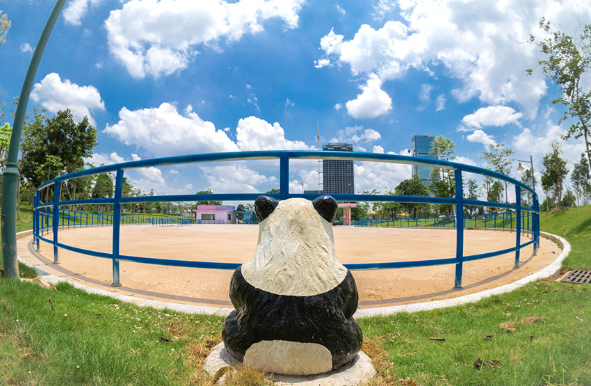 戶外游樂設(shè)備